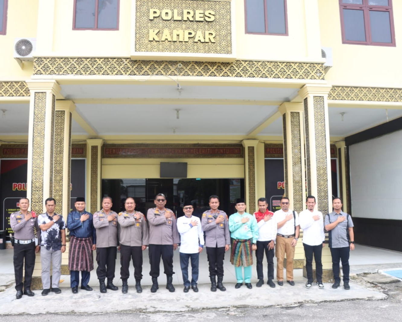 Silaturahmi Dengan Kapolres, Pj Bupati Kampar Minta Dukungan Jaga Kamtibmas