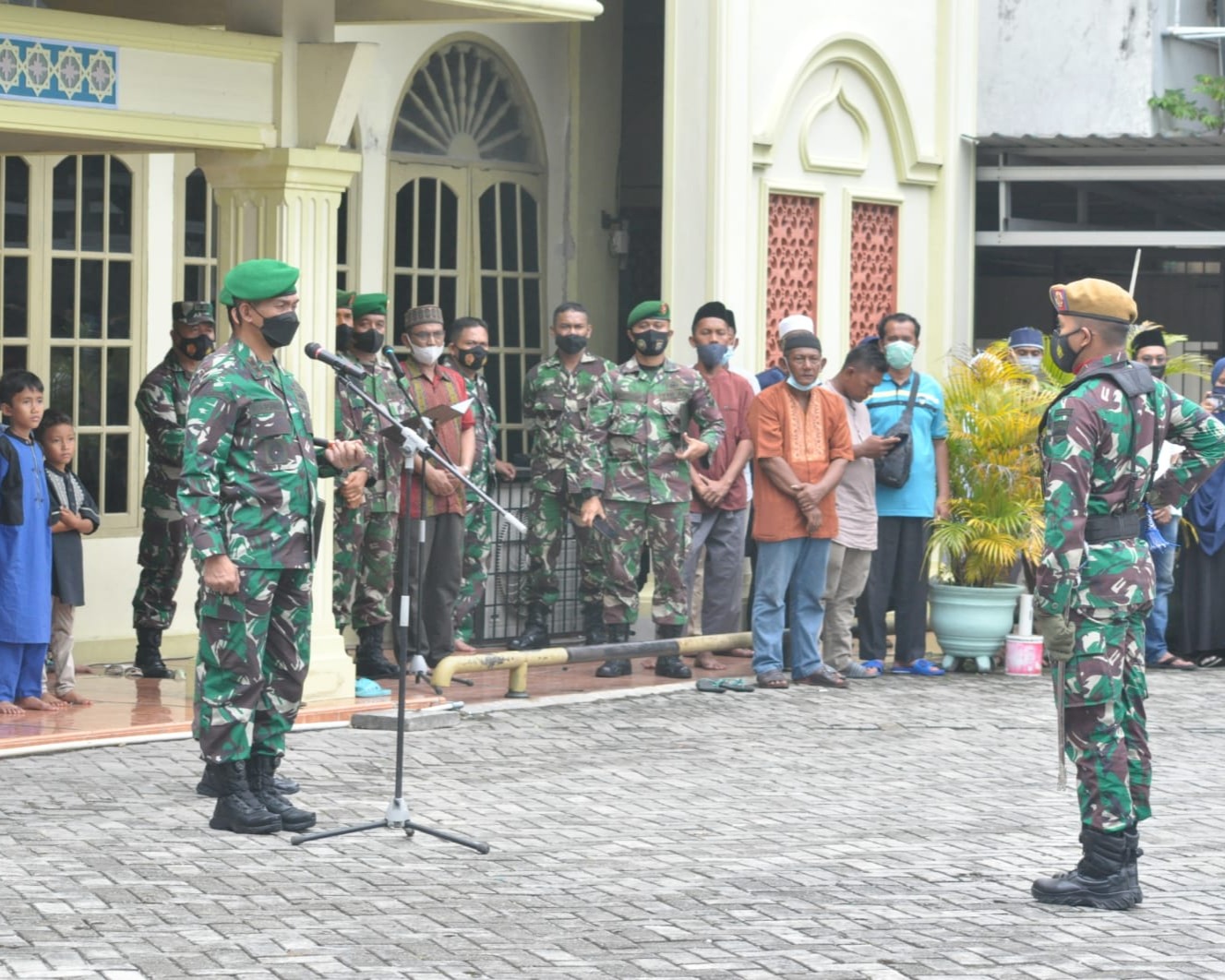 Dandim 0301/Pekanbaru Pimpin Upacara Persemayaman Jenazah Serma Eko Dwi Sasmito