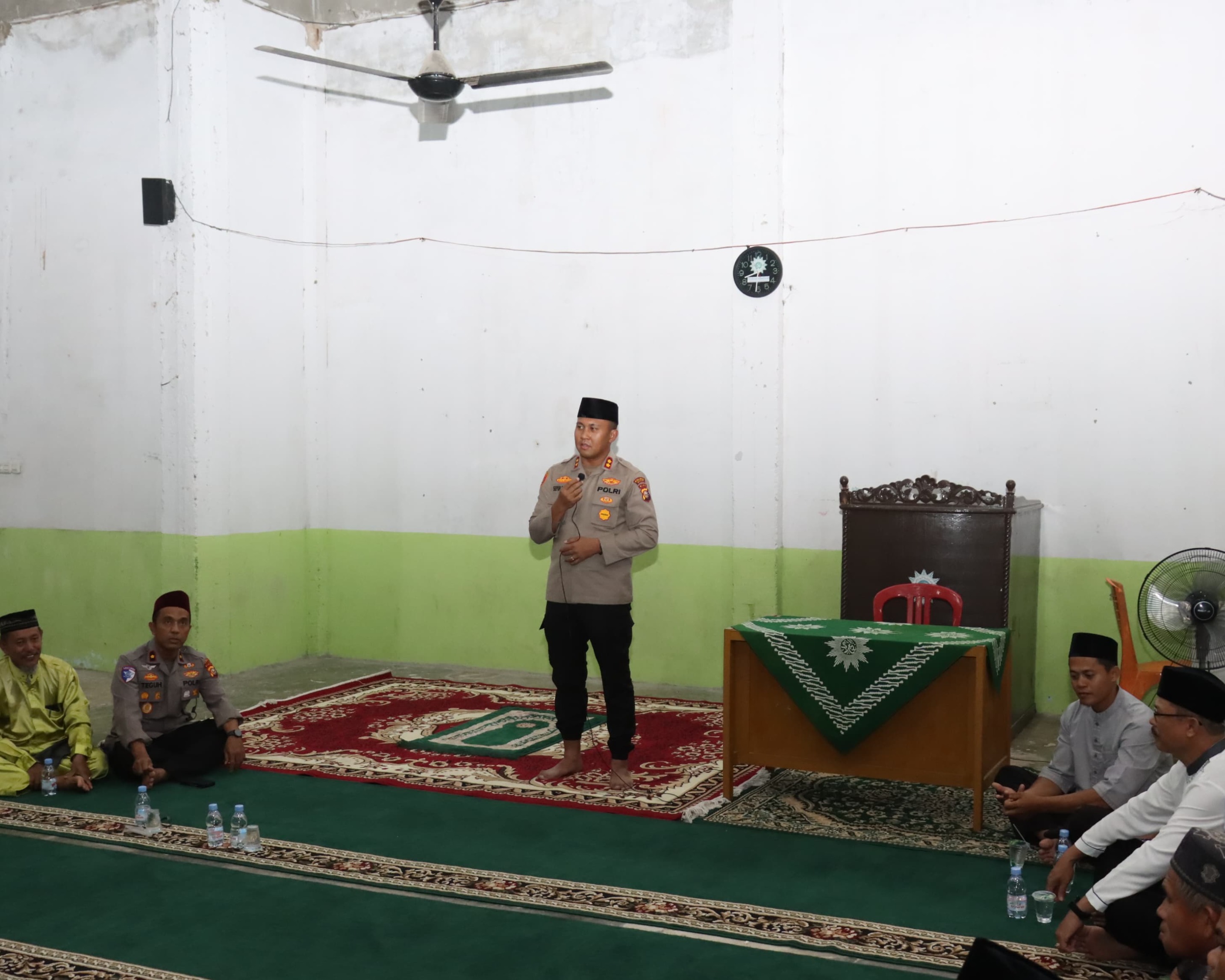 Safari Ramadhan Kapolres Siak di Masjid Muhammadiyah Perawang Barat, Pererat Silaturahmi dan Serahkan Bantuan Pembangunan
