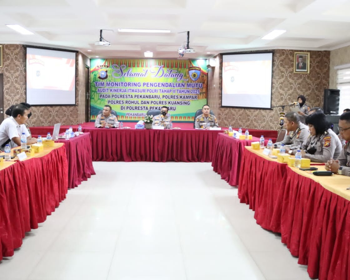 Tim Itwasum Mabes Polri Lakukan Monitoring Dan Pengendalian Mutu Audit Kinerja Tahap II TA 2022 Ke Polresta Pekanbaru