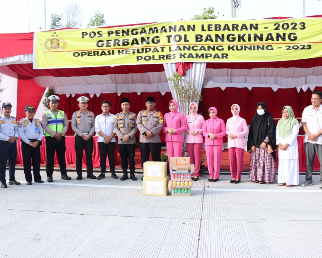Kapolres Kampar Tinjau Pospam Ops Ketupat Lancang Kuning 2023 di Lapangan Merdeka dan Gerbang Tol Bangkinang