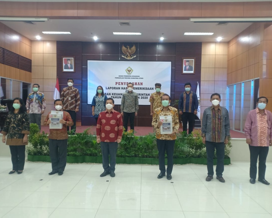 Tujuh Kali Berturut - turut, Bupati Taput Raih Opini WTP