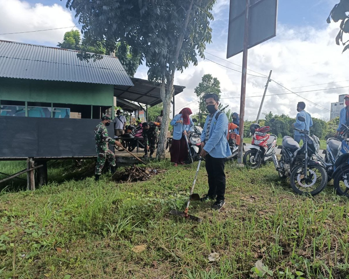 Babinsa Kodim 0301/Pekanbaru Selalu Menjaga Wilayahnya Dari Ancaman Karlahut dan Pencegahan Penyebaran Covid-19