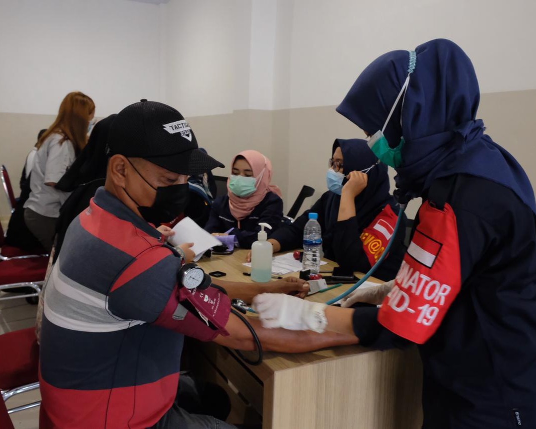 Serentak Dibuka Presiden Secara Virtual, Polda Riau Gelar Vaksinasi Massal Memperingati Hari Bhayangkara Ke-75 Menargetkan Sebanyak 30.366
