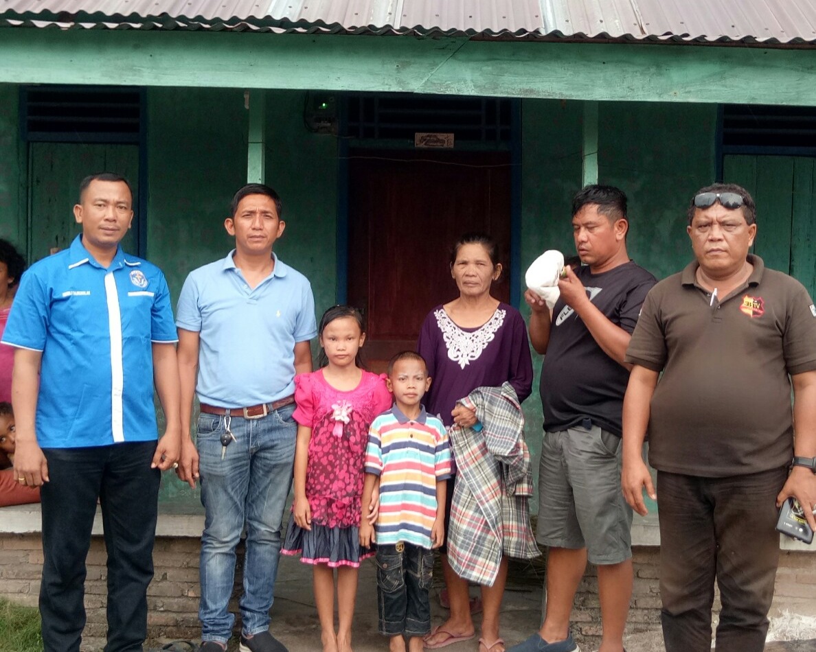 Kapolres Labuhan Batu Janji Sekolahkan 2 Bocah yang Ditinggal Orangtuanya