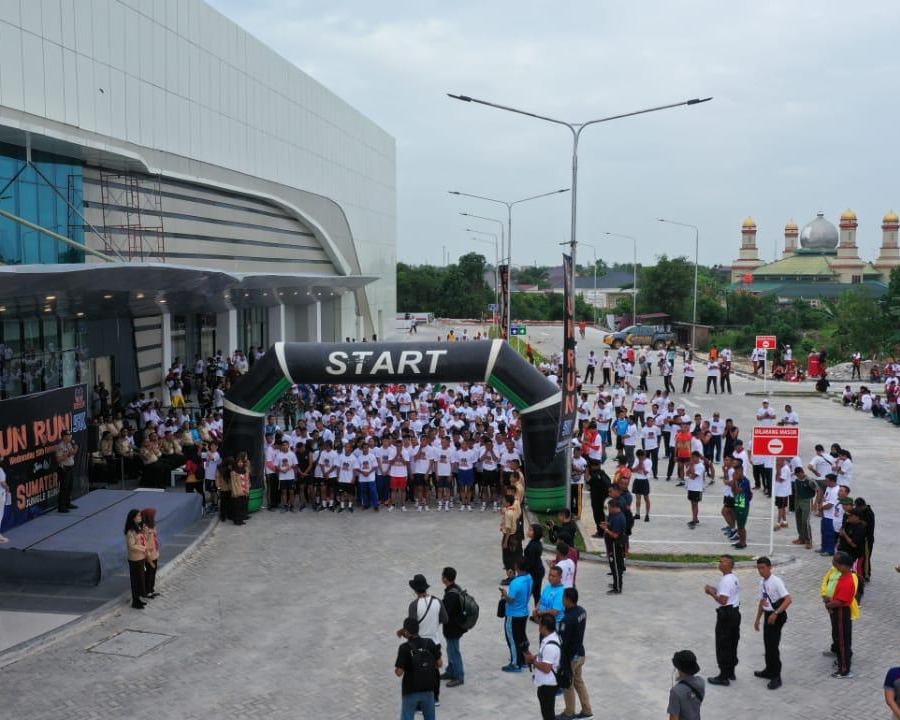 Kapolda Riau Melepas Peserta Lomba Lari Fun Run di Kota Dumai