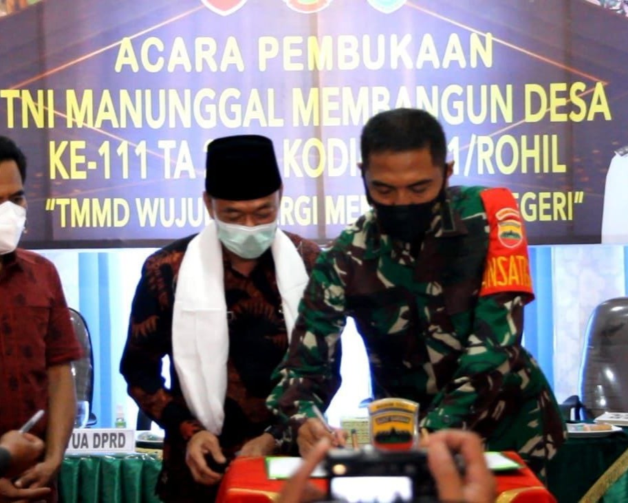 Bersama Bupati, TMMD Ke 111 Kodim 0321/Rohil Diresmikan