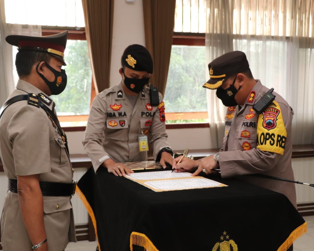 AKP Irianto Budi Tjahjono SH Serah Terima Jabatan di Kapolsek Gemuh