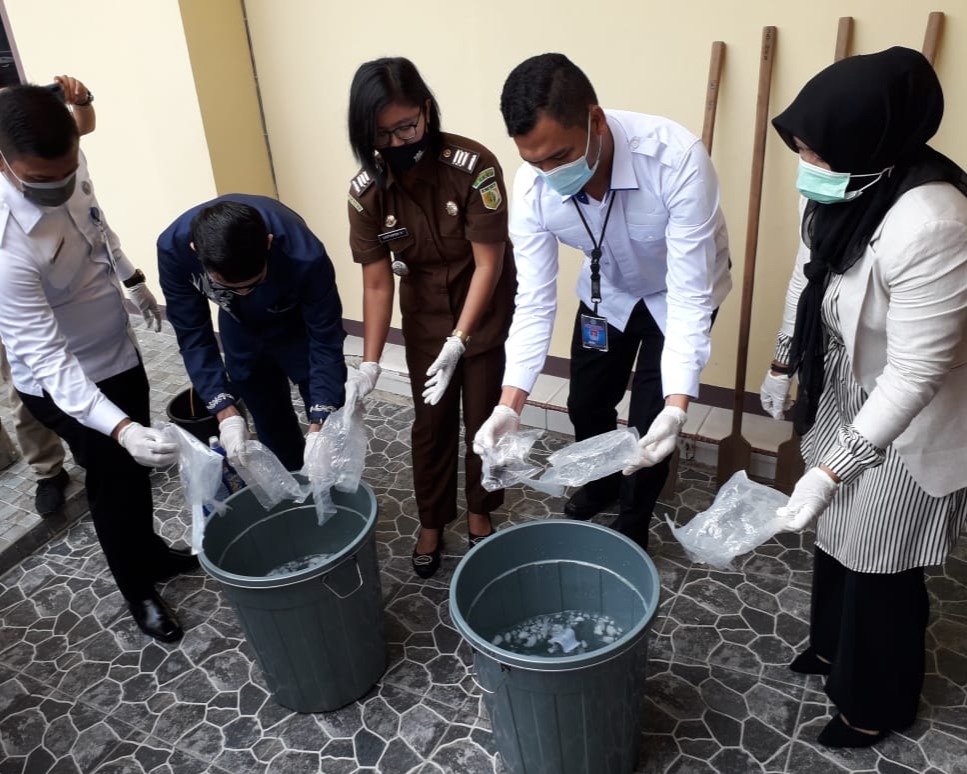 Polresta Pekanbaru Musnahkan Barang Bukti Hasil Tangkapan Sat Resnarkoba