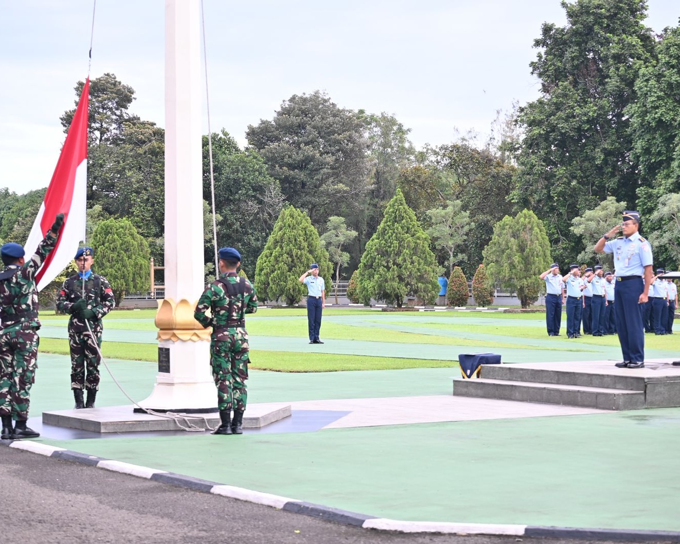 Sahli Bidang Air Power Kodau I Pimpin Upacara Bendera Mingguan