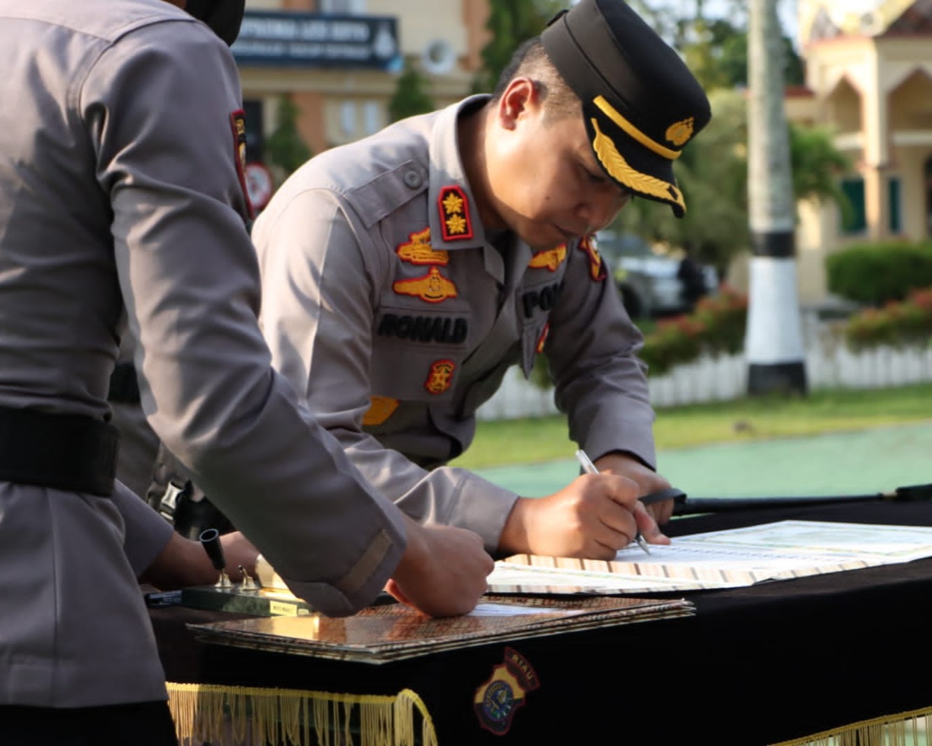 Kapolres Siak Pimpin Upacara Sertijab Kasat Intelkam dan Tiga Kapolsek