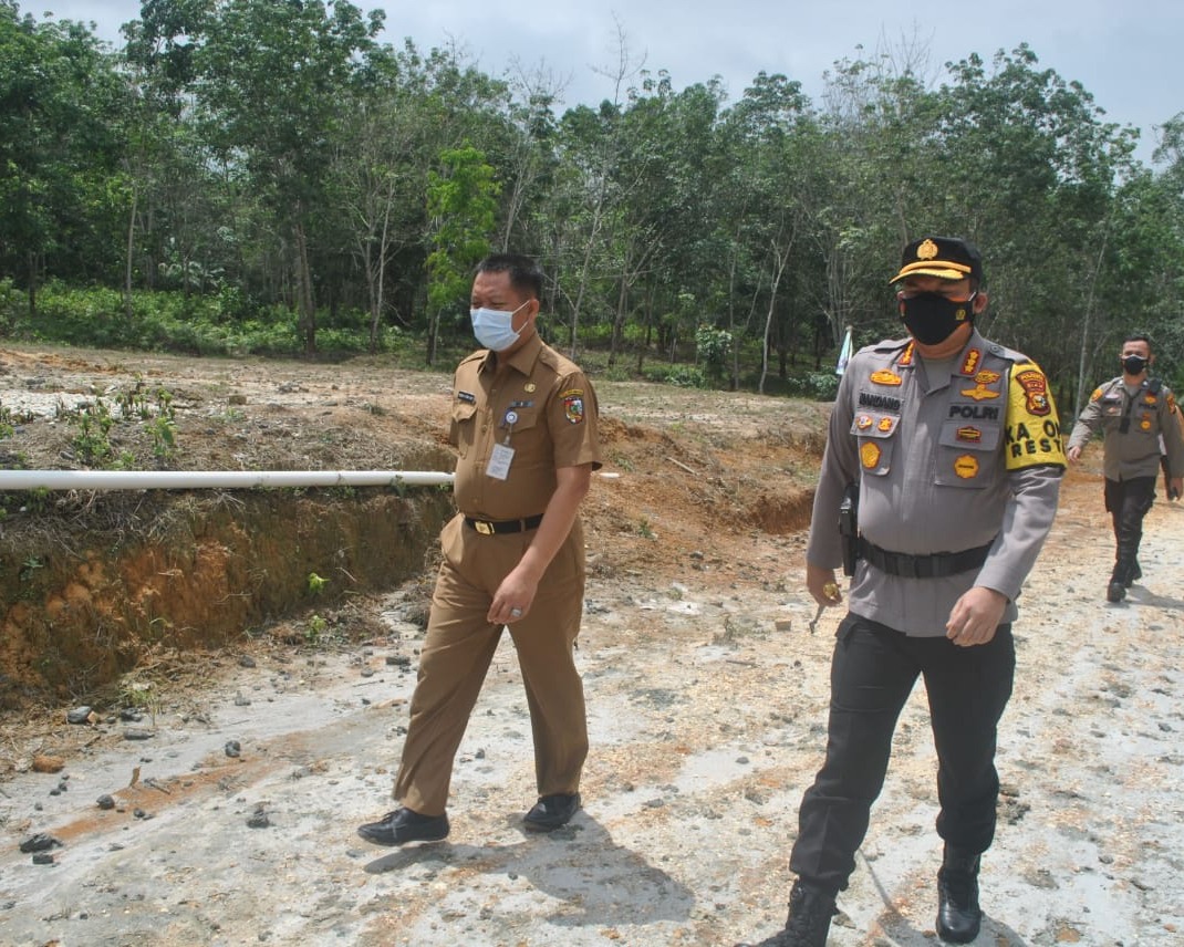 Kapolresta Pekanbaru Tinjau Lokasi Semburan Gas di Pondok Pesantren Al-Ikhsan