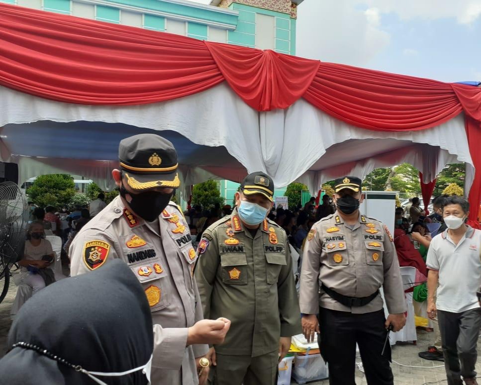 Siapkan 20 Unit Armada, Polda Riau Gelar Door To Door Lakukan Vaksinasi Kepada Masyarakat
