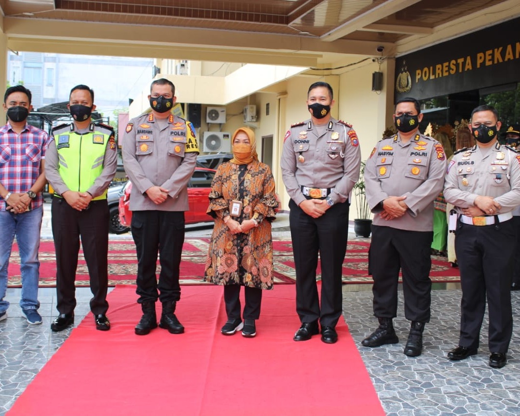 Kapolresta Pekanbaru Menerima Kunjungan Kerja Deputi Pelayanan Publik Kementerian Pendayagunaan Aparatur Negara dan Revormasi Birokrasi Republik Indonesia