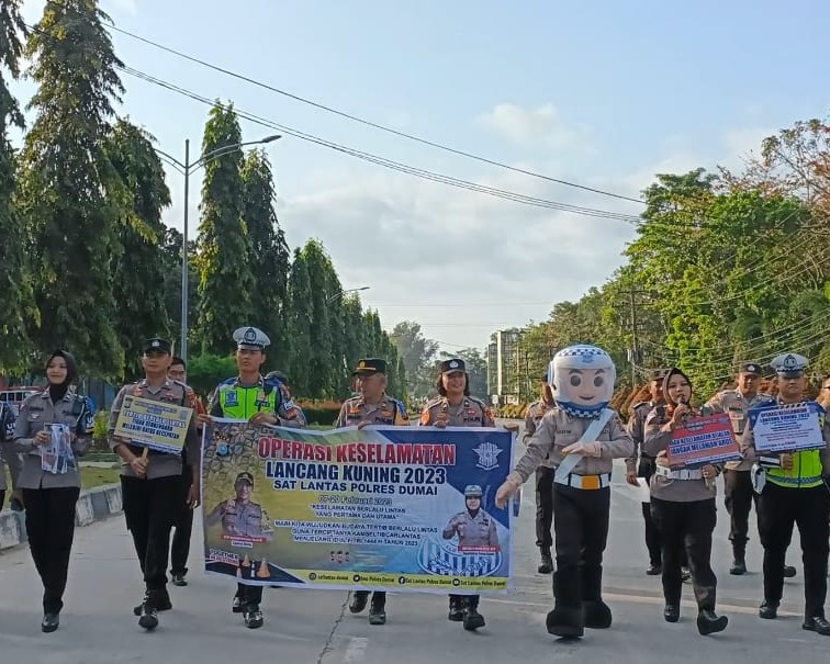 Jelang H-1 Operasi Keselamatan Lancang Kuning 2023, Satlantas Polres Dumai Gelar Senam Bersama, Talkshow dan Kampanye Keselamatan di Lokasi CFD