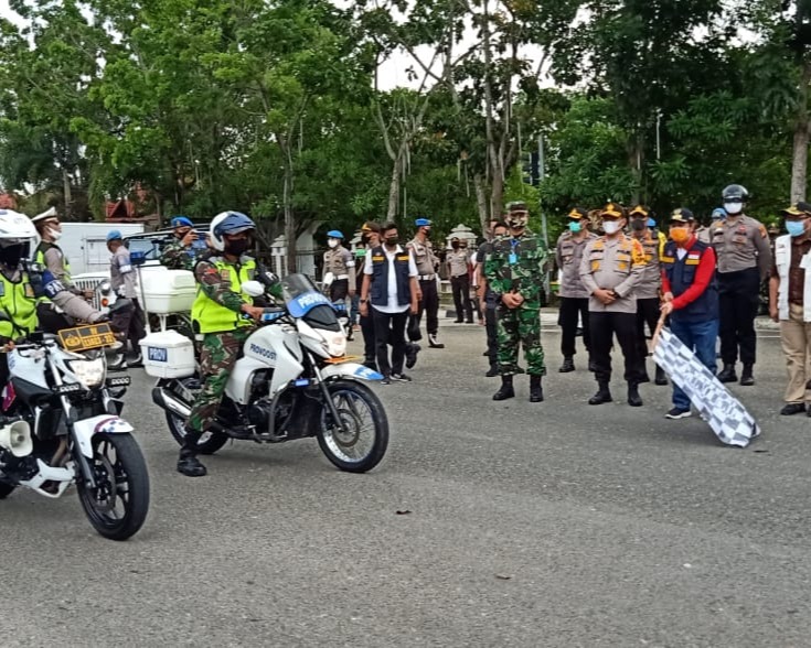 Gubernur Riau Bersama Kapolda, Danrem 031/WB dan Danlanud RSN Hadiri Penyemprotan Desinfektan Secara Serentak di Kabupaten Kampar