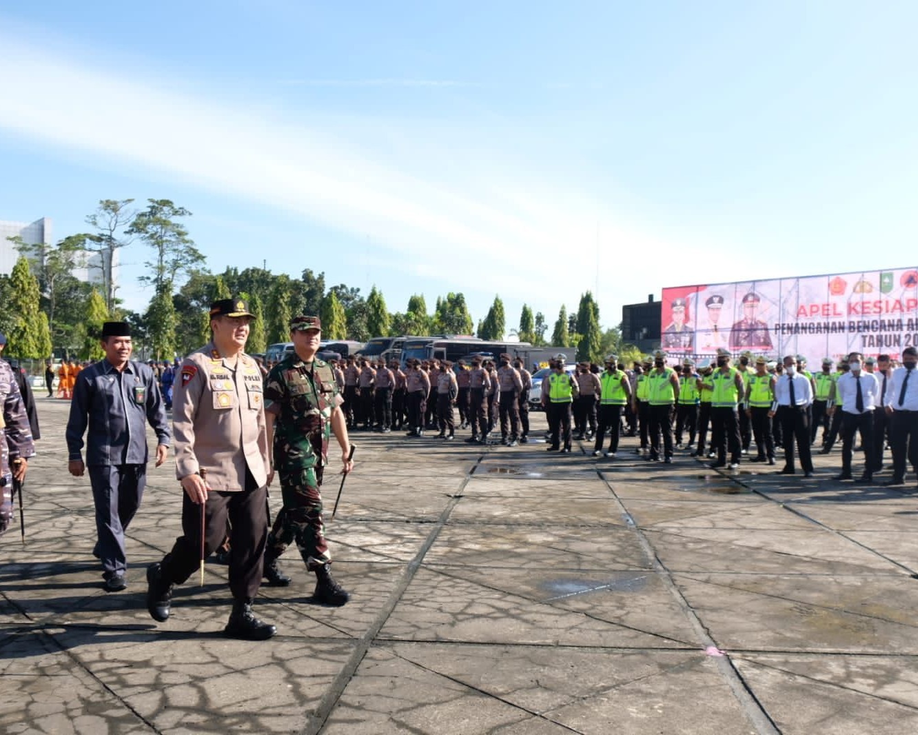 Bersama Forkopimda Riau, Kapolda Irjen Pol Moh Iqbal Pimpin Apel Kesiapsiagaan Atasi Bencana