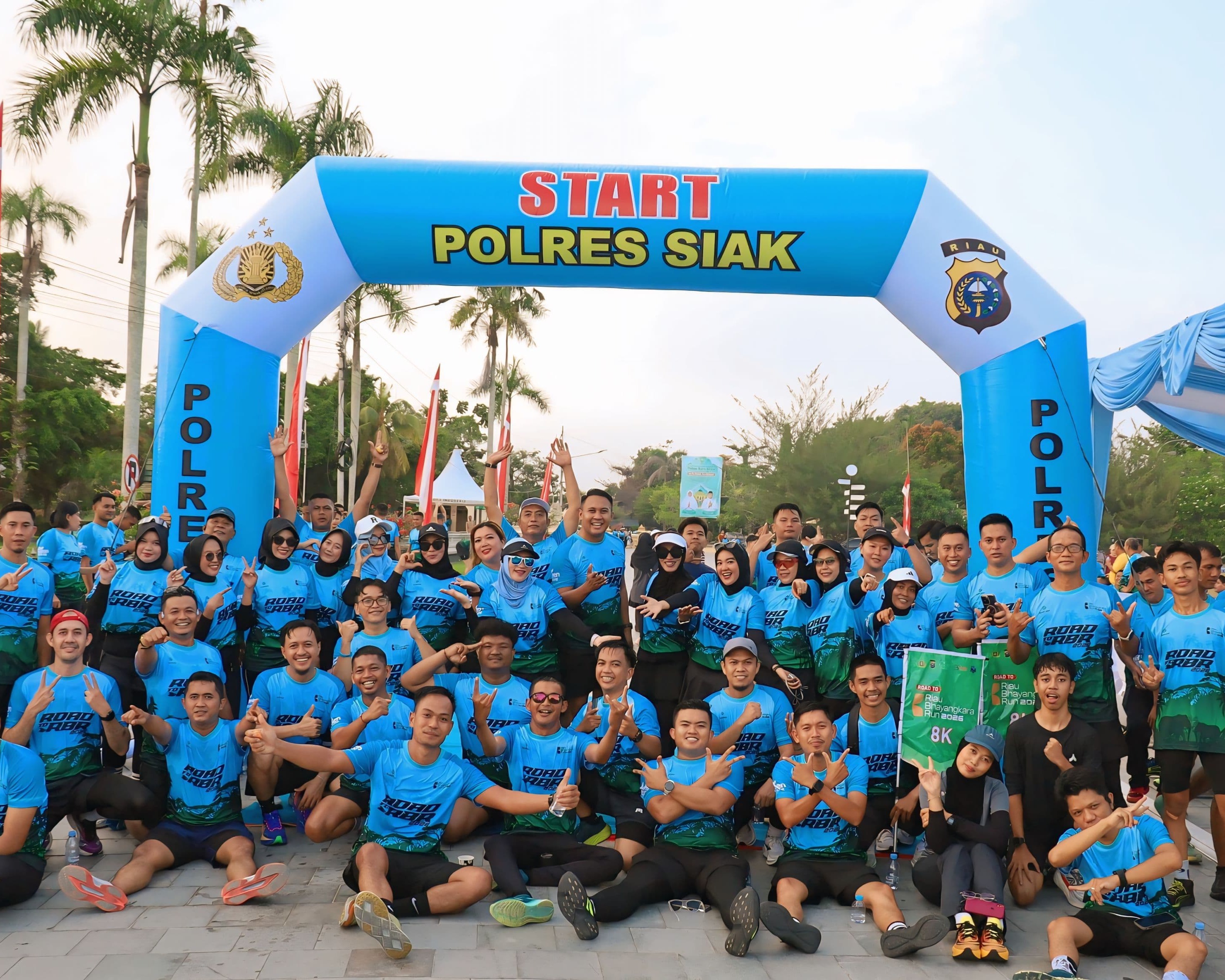 Dilepas Kapolres dan Bupati Siak, Sinergi Berlari, 600 Peserta Meriahkan 'Road To Riau Bhayangkara Run 2026' Di Depan Istana Siak