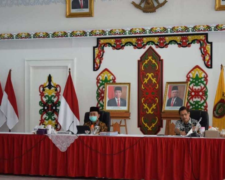 Rakor Persiapan Pilkada Serentak Tahun 2020 Melalui Vidcon Bersama Ketua Bawaslu RI Dan Diikuti Oleh 270 Kepala Daerah