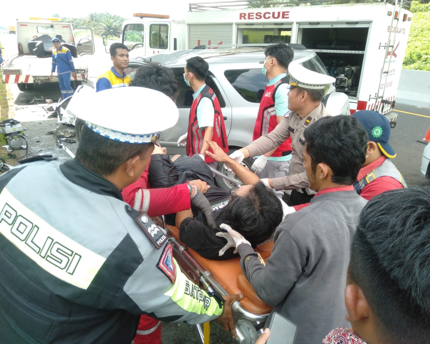 PJR Ditlantas Polda Riau Gerak Cepat Tangani Laka Lantas Ganda di Jalan Tol Permai, Satu Korban Meninggal Dunia