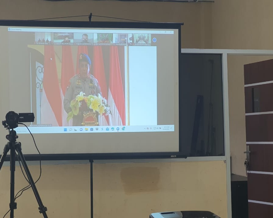 PID Brimob Polda Riau Ikuti Zoom Meeting Media Gathering Humas Korps Brimob Polri Tahun 2022