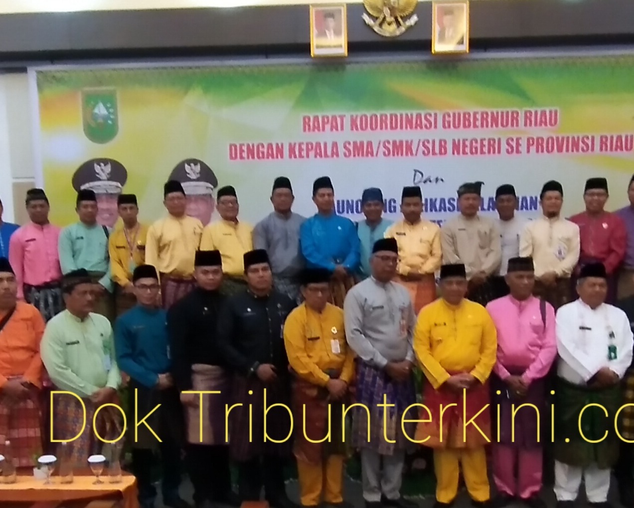Wagubri Hadiri Rakor Gubernur Riau Dengan Kepala SMA/SMK/SLB Negeri Se Provinsi Riau