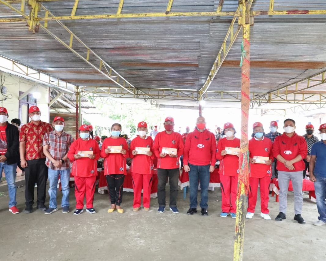 Bupati Tapanuli Utara Resmikan Listrik Desa Serentak Dua Lokasi