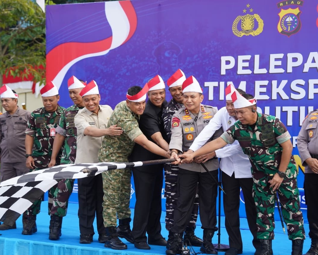 Kapolda Riau Lepas Tim Ekspedisi Merah Putih Presisi, Sasar 17 Desa di Wilayah 3T