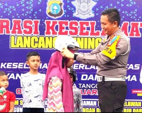 Kerahkan Tim Sepatu Roda Dan Gelar Pawai Keselamatan, Begini Cara Unik Satlantas Polresta Pekanbaru Kampanyekan Tertib Lalu Lintas di Lokasi Car Free Day