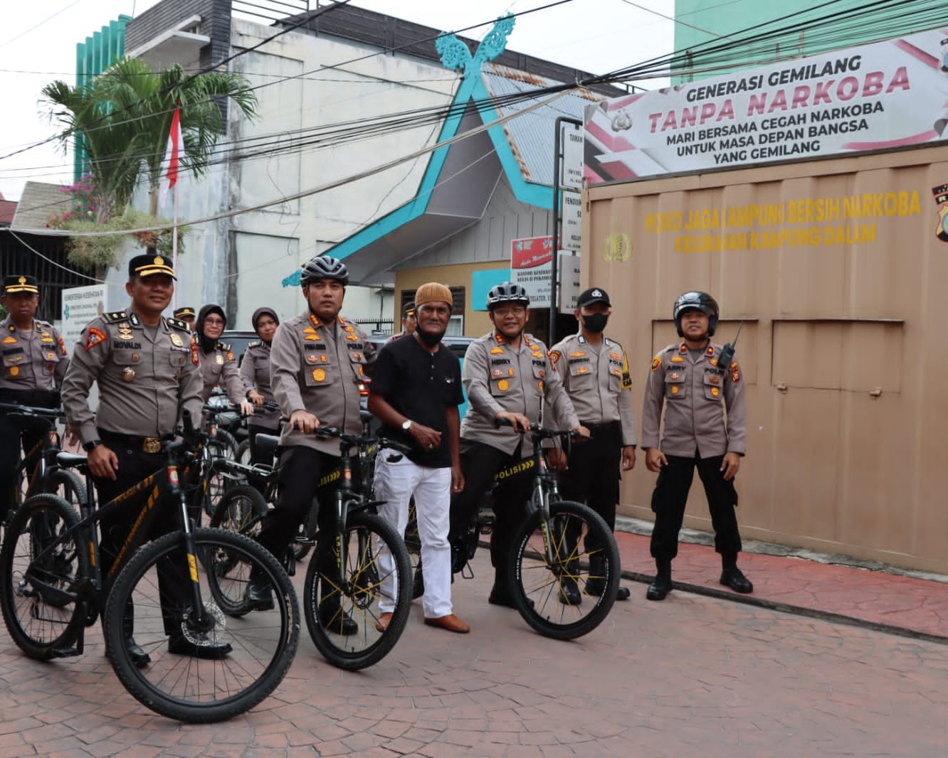 Gunakan Sepeda, Kapolresta Pekanbaru Serta Jajaran Laksanakan Patroli Dialogis