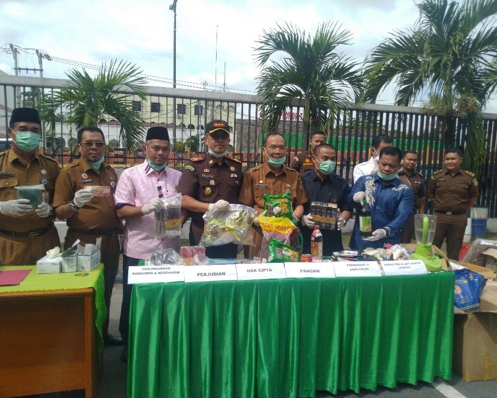 Pasi Intel Kodim 0301/Pekanbaru Hadiri Kegiatan Pemusnahan Barang Bukti di Kantor Kejaksaan Negeri