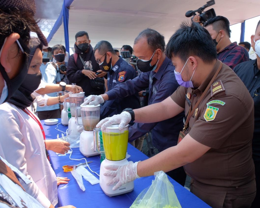 Lagi, Polda Riau Musnahkan Ratusan Kilogram Shabu Dan Ribuan Butir Pil Ektasi