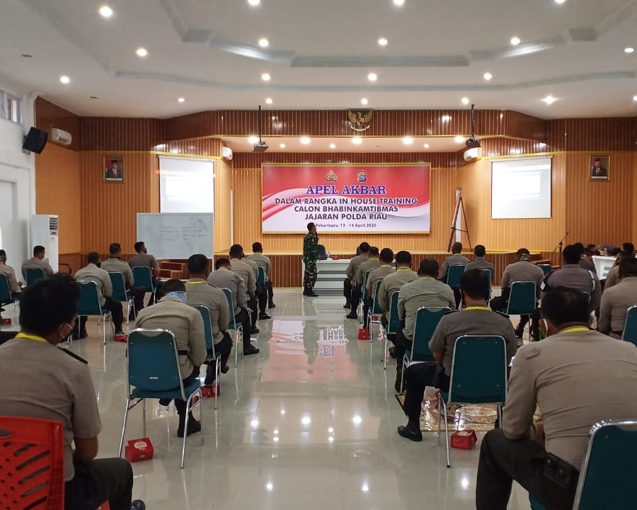 Dandim 0301/Pekanbaru Beri Materi Kepada Calon Bhabinkamtibmas Jajaran Polda Riau