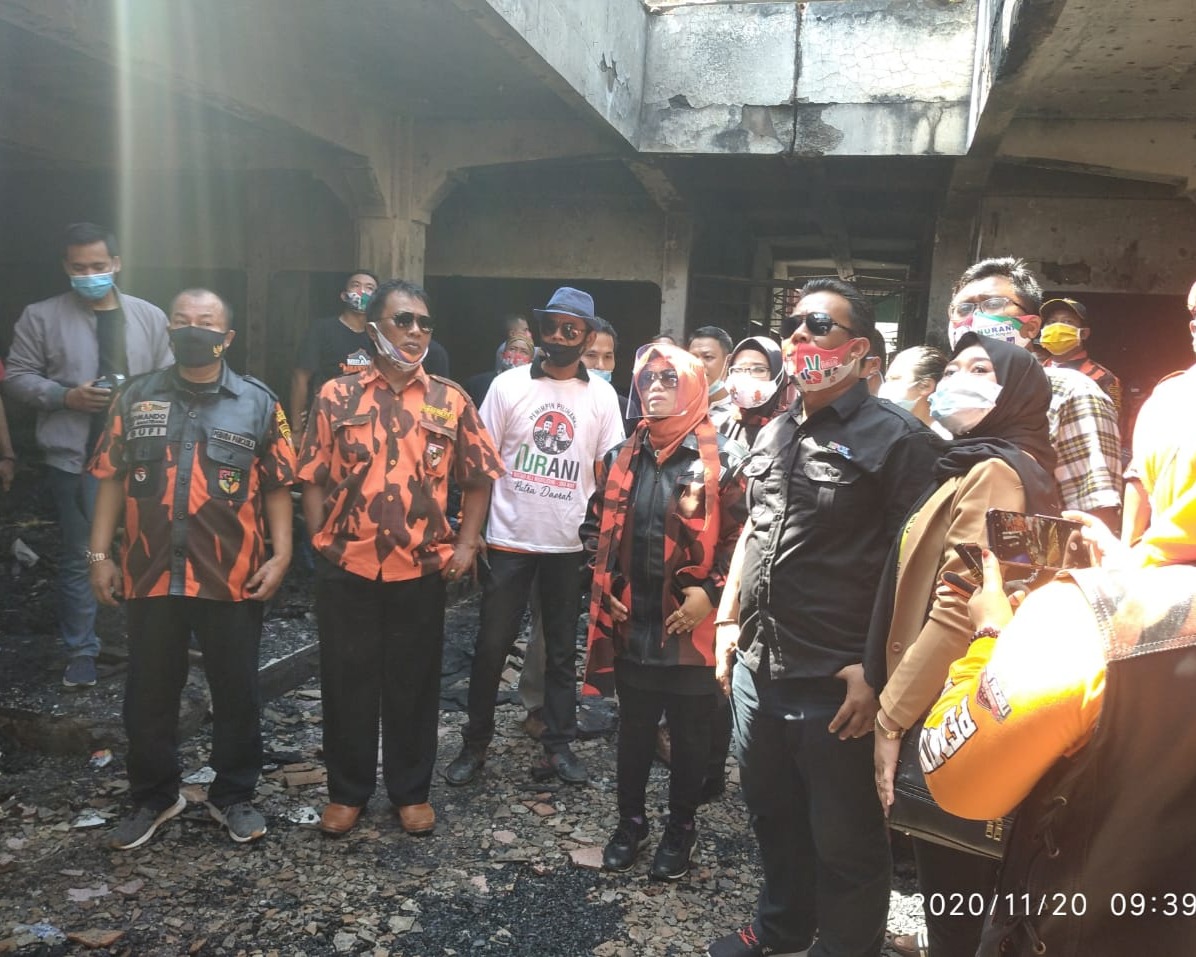 NUrani Baksos Bareng Pemuda Pancasila dan Rajekwesi di Pasar Weleri