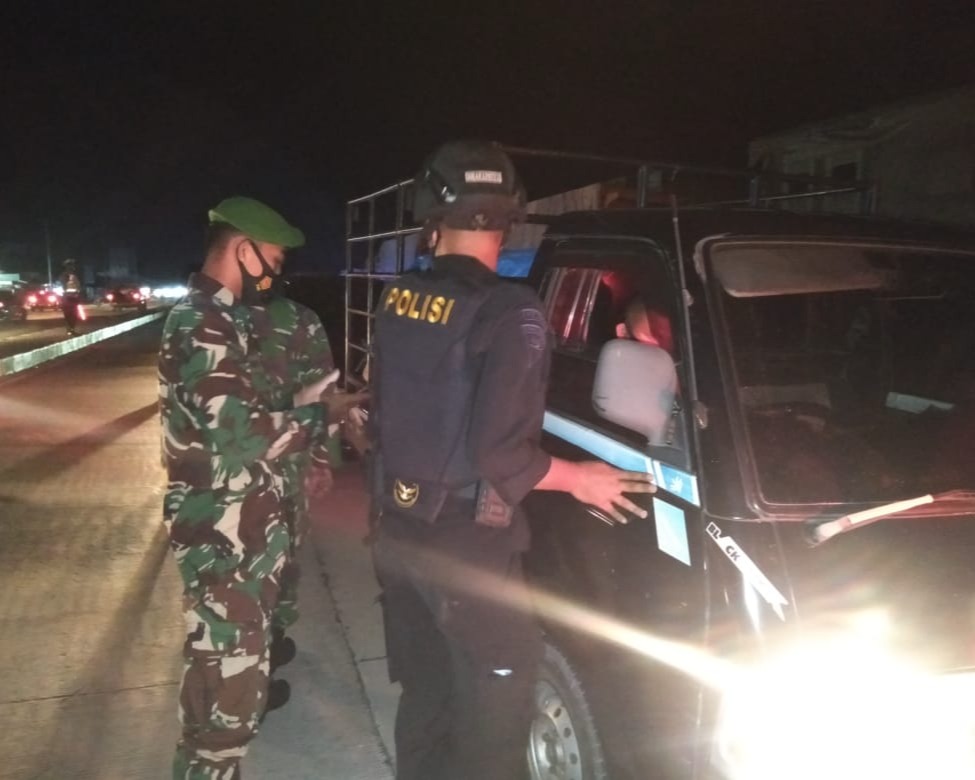 Dandim 0301/PBR Menghadiri Apel Gabungan dan Patroli TNI - Polri Dalam Rangka Cipta Kondisi Kota Pekanbaru di Mapolda Riau