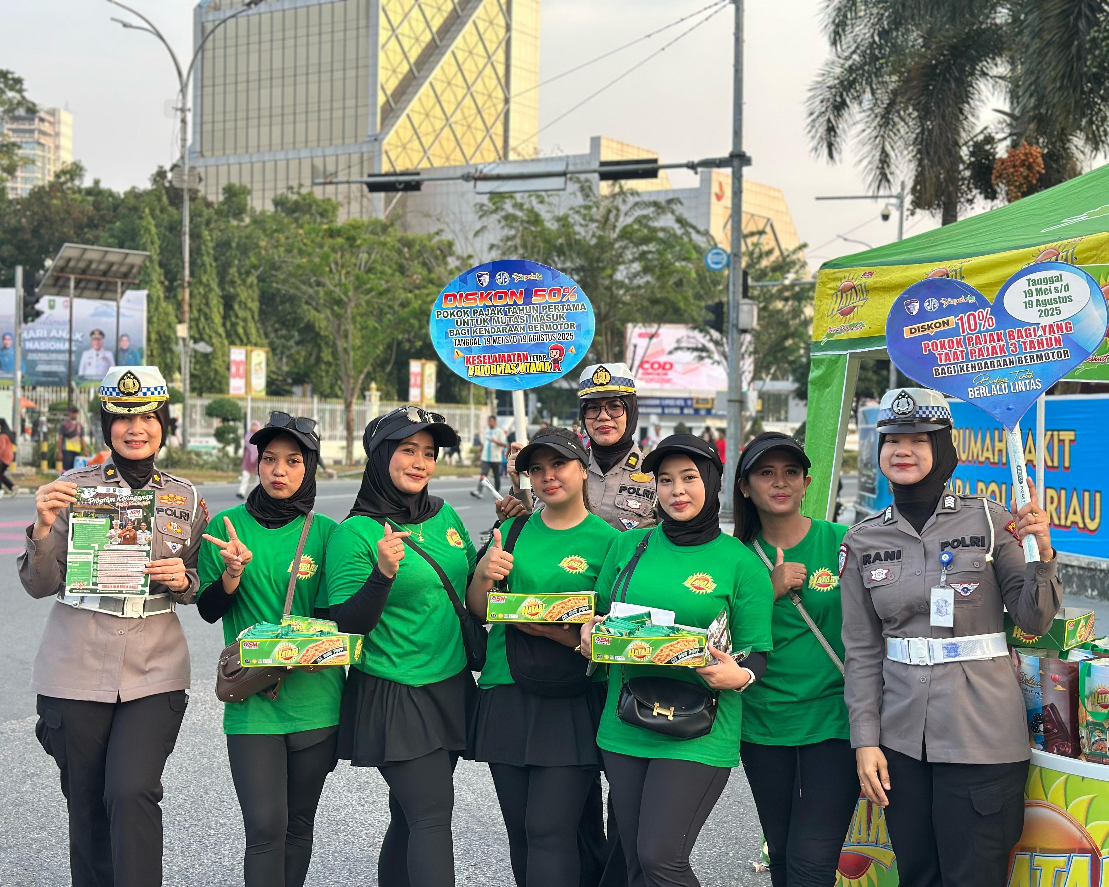 Masyarakat Apresiasi Polisi Lalu Lintas Hadirkan Edukasi Humanis di CFD Pekanbaru