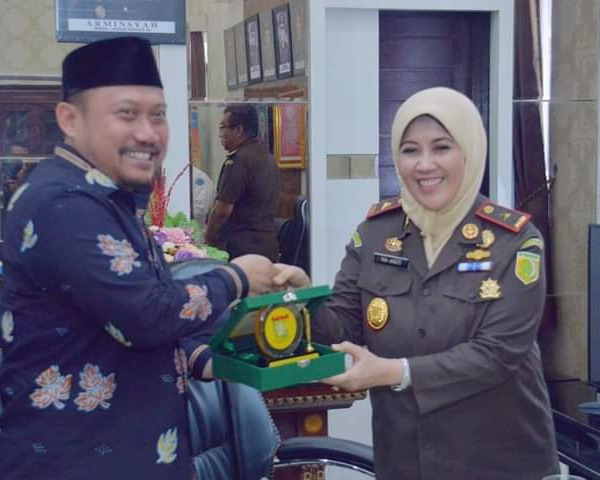 Dalam Program Jaga Desa, Kajati Riau Kunjungi Kabupaten Kampar