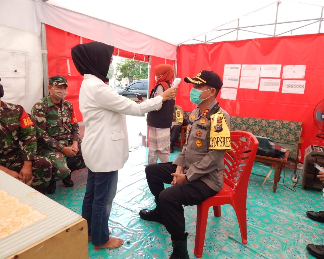 Kapolres Kampar Meninjau Pelaksanaan Pos Check Point Penanggulangan Covid-19