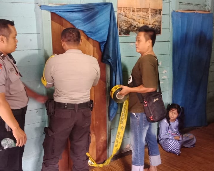 Pacar Datang, RH Gantung Diri dalam Kamar