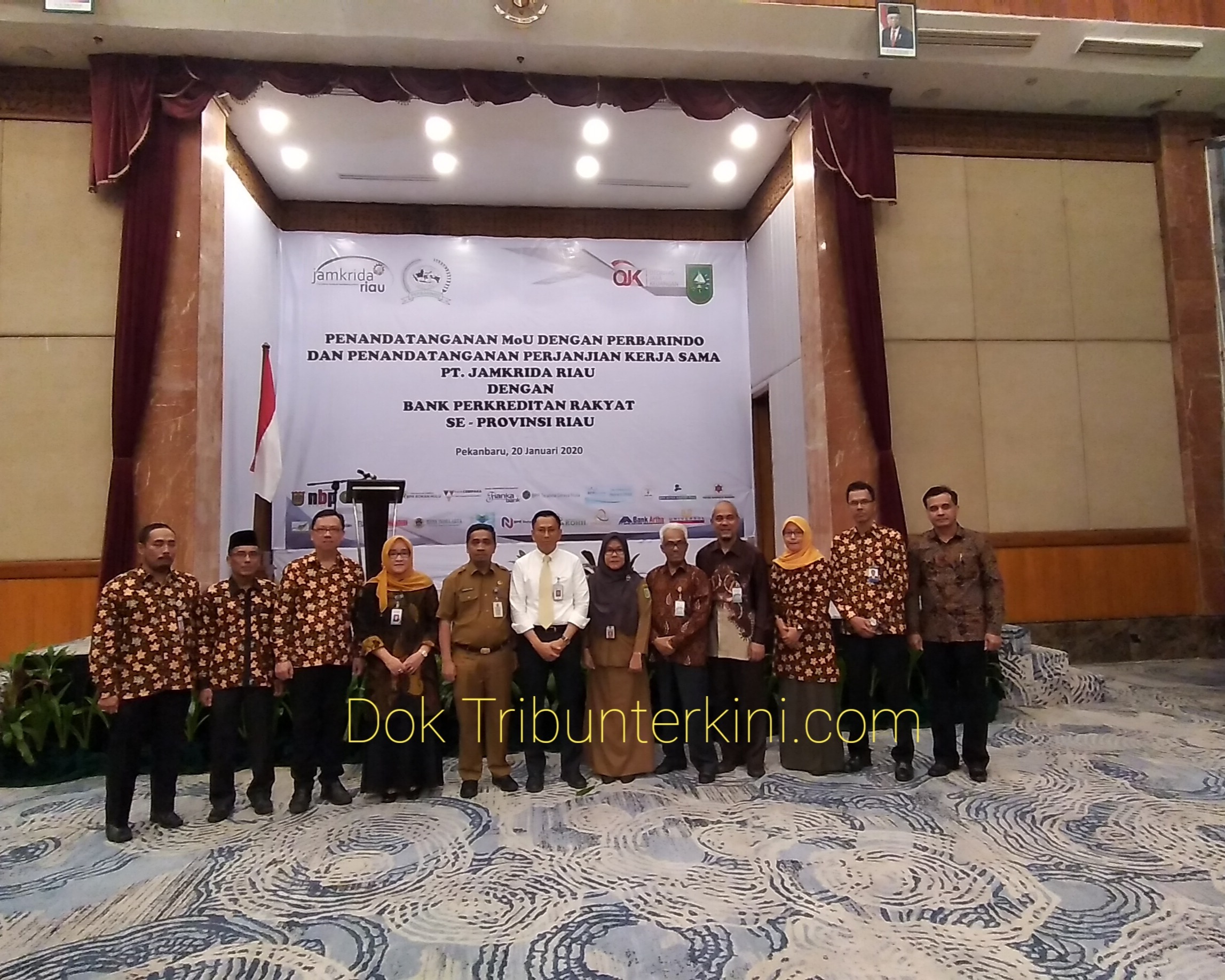 Penandatanganan MoU Dengan Perbarindo dan Perjanjian Kerjasama antara PT. Jamkrida Riau dengan BPR Se Provinsi Riau