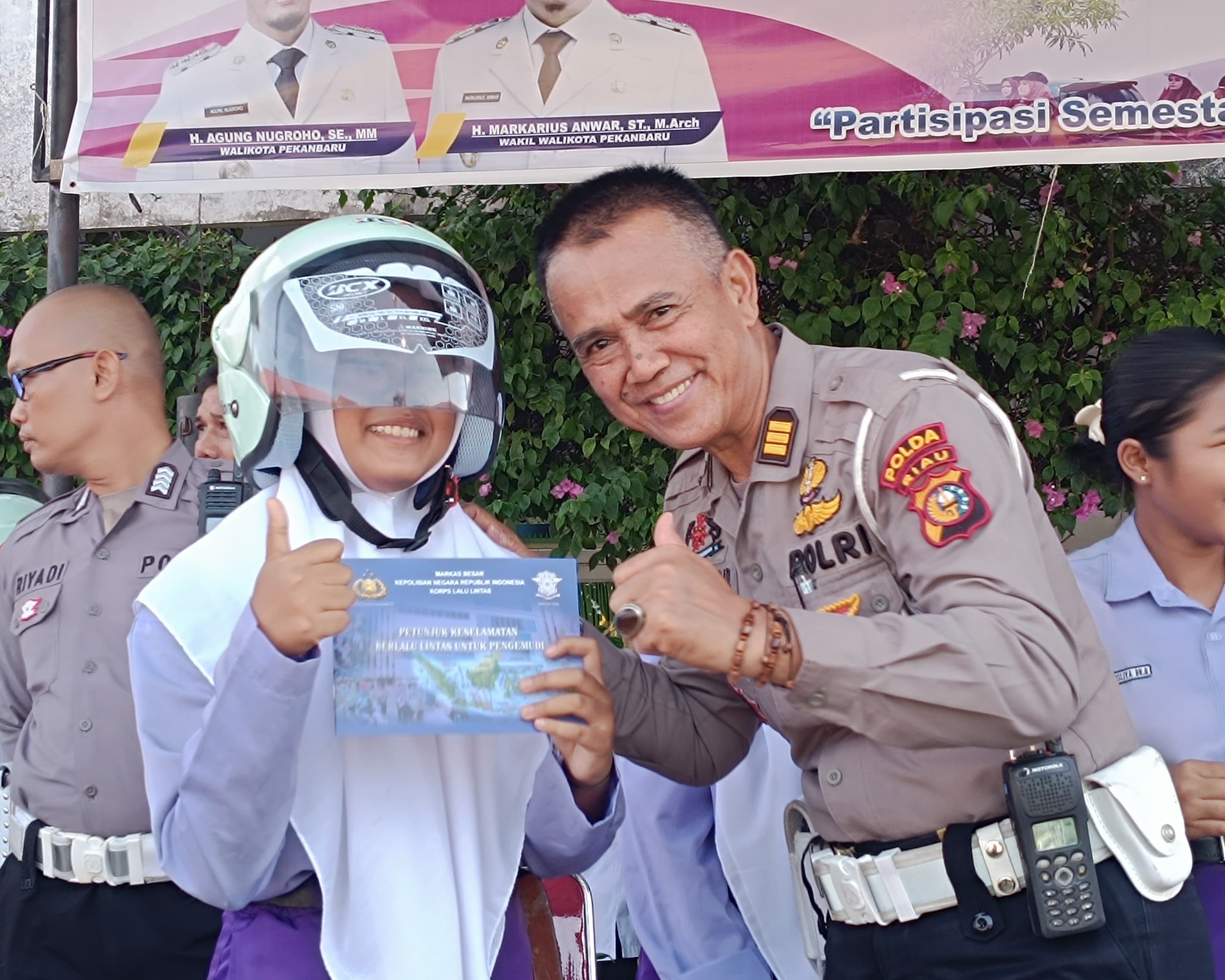 Police Go to School, Ditlantas Polda Riau Tanamkan Etika Berlalu Lintas dan Cinta Lingkungan Sejak Dini