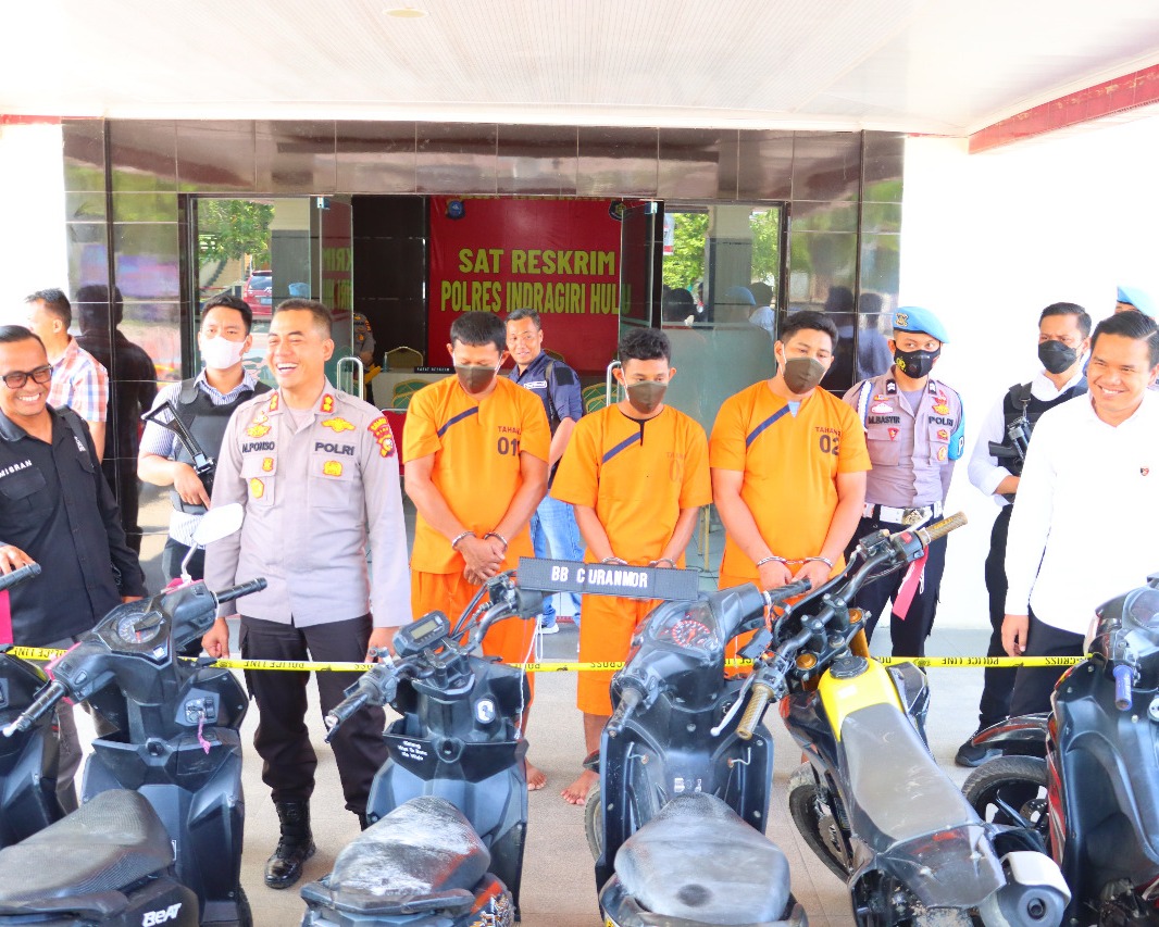 Polres Inhu Gelar Press Realese Pengungkapan Kasus Korupsi dan Curanmor