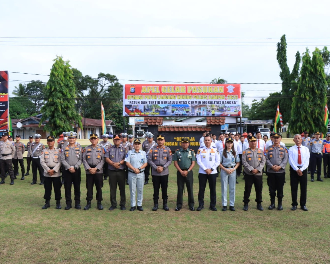 Polres Kampar Laksanakan Apel Gelar Pasukan Operasi Patuh Lancang Kuning 2023