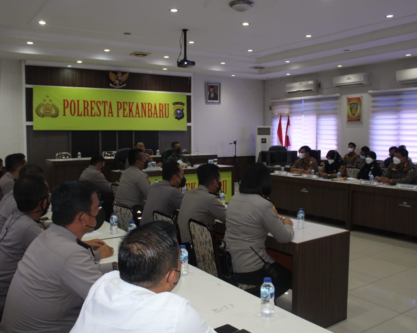 Dandim 0301/PBR Hadiri Rapat Penanganan dan Antisipasi Lonjakan Covid-19 Di Kota Pekanbaru