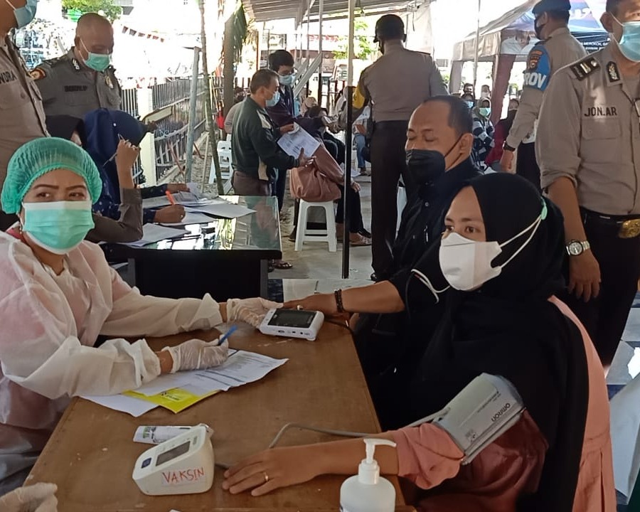 Polsek Sukajadi Polresta Pekanbaru Buka Gerai Vaksin Presisi di Mapolsek