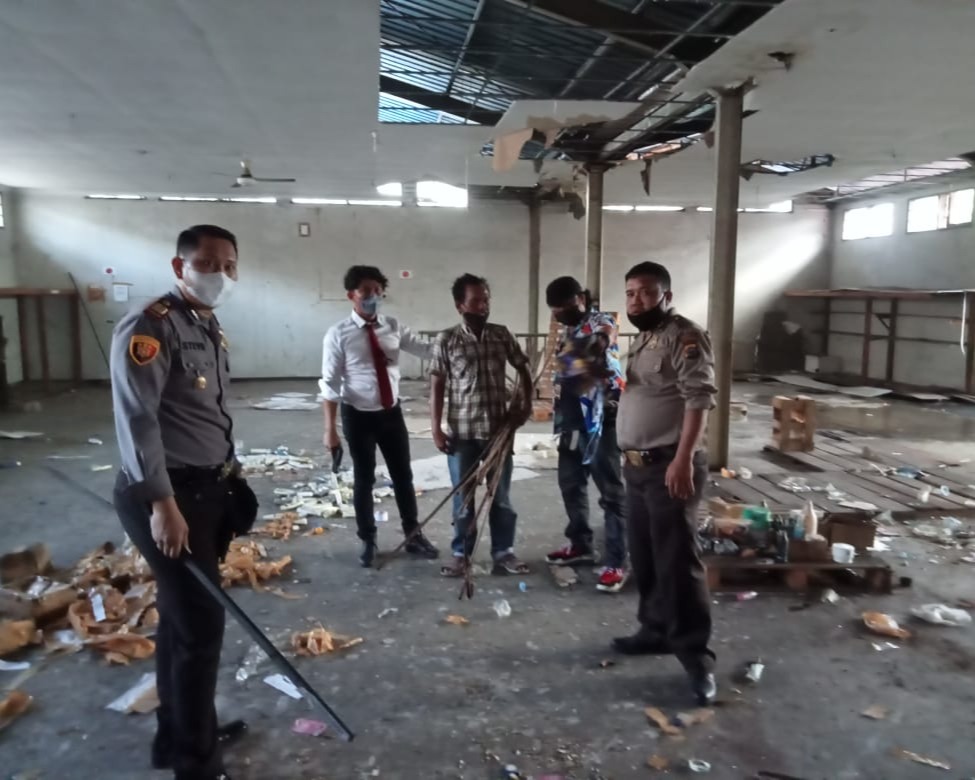 Kapolsek Limapuluh Tangkap Langsung Dua Pelaku Spesialis Bongkar Rumah Kosong