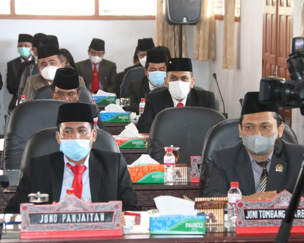 Bupati Taput Hadiri Rapat Paripurna DPRD Dalam Rangka Hari Jadi Kabupaten Tapanuli Utara Ke-76