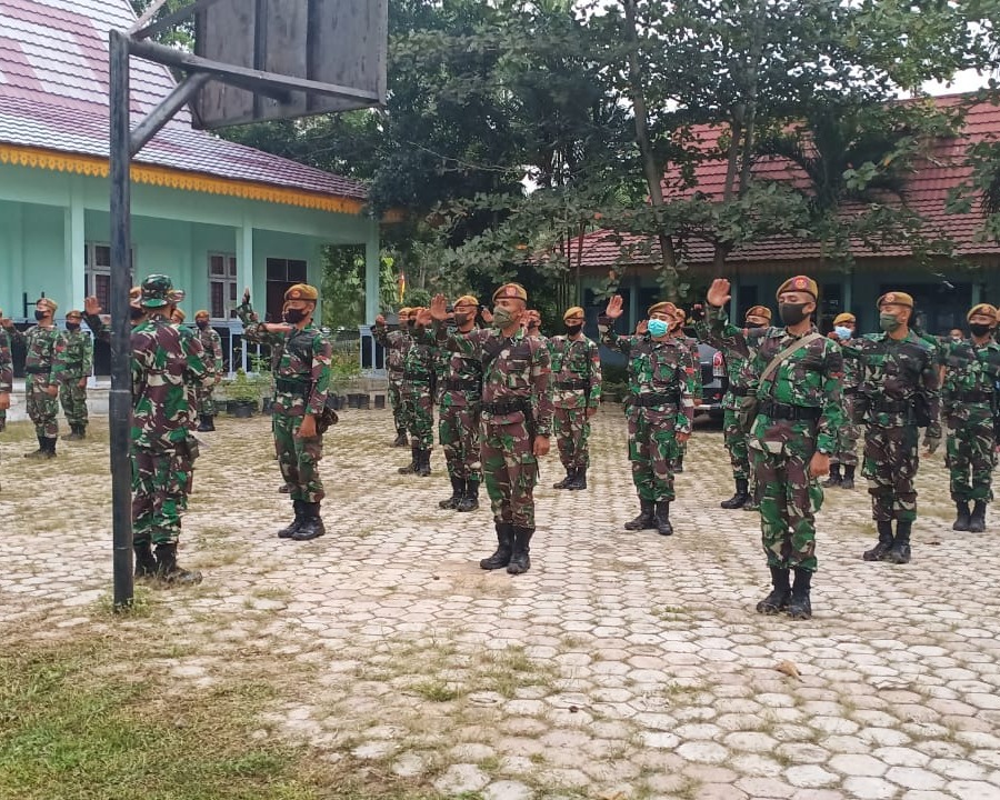 Kapten Arh. Nirzam Laksanakan Pengecekan Personil Gabungan Kegiatan TMMD Ke 108