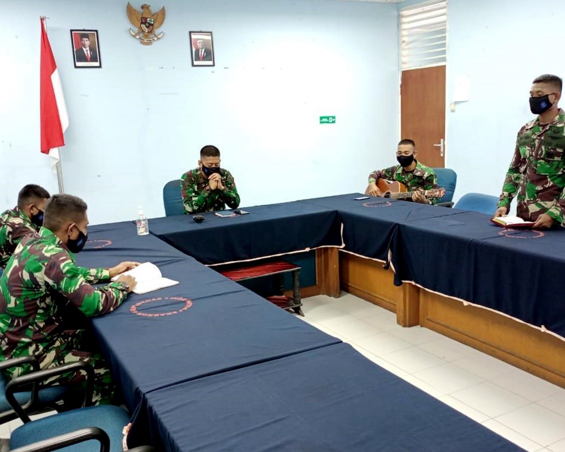 Lambangja Dan Cegah Covid-19 Yonko 462 Paskhas Gelar Doa Bersama
