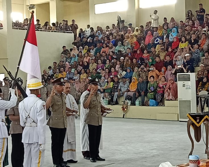 Kapolda Riau Melantik 203 Bintara Lulusan Diktukba Polri TA 2019 - 2020 di SPN Polda Riau